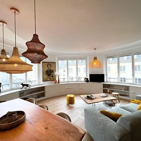 아파트 House View Rotonde,